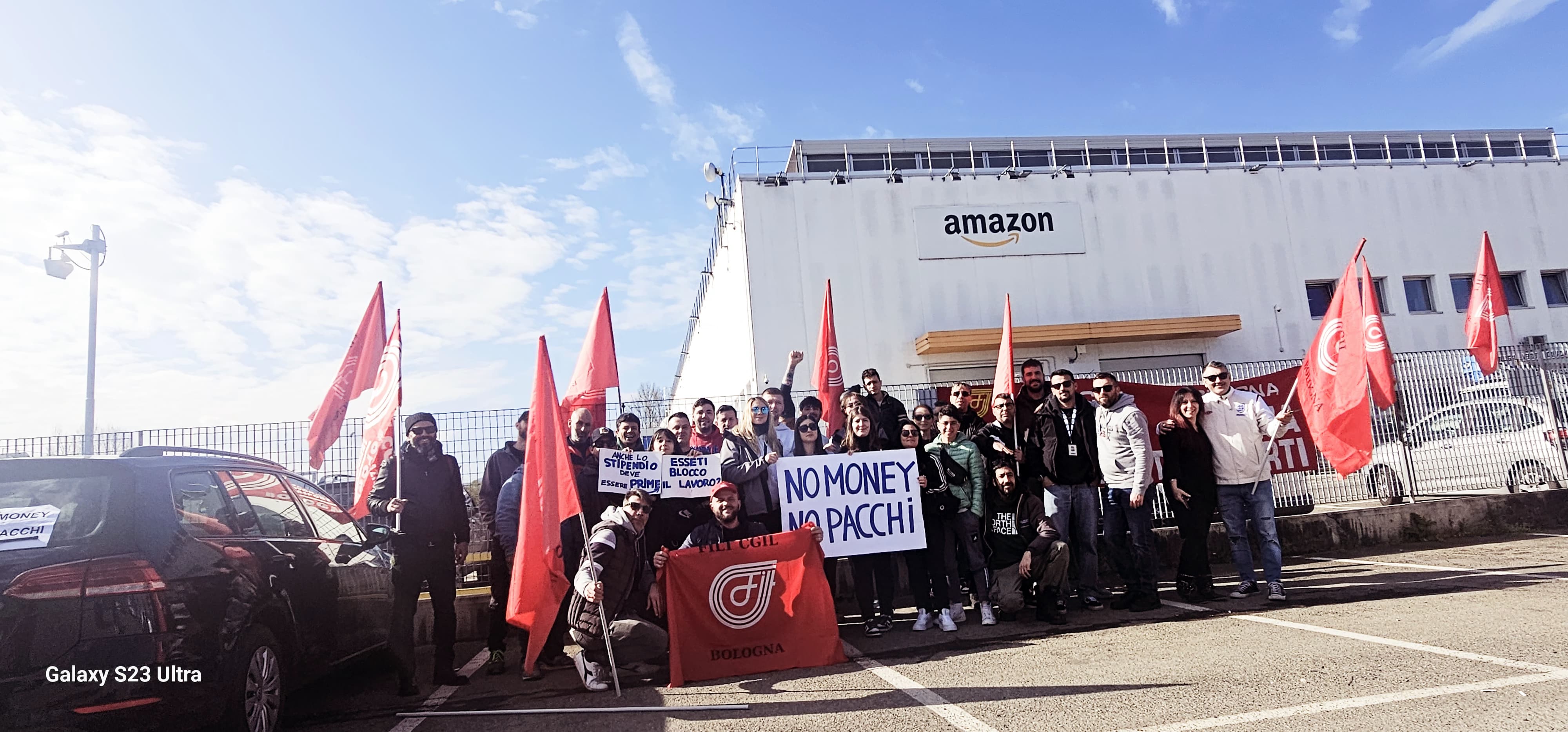 Sciopero in appalto Amazon per il mancato pagamento degli stipendi