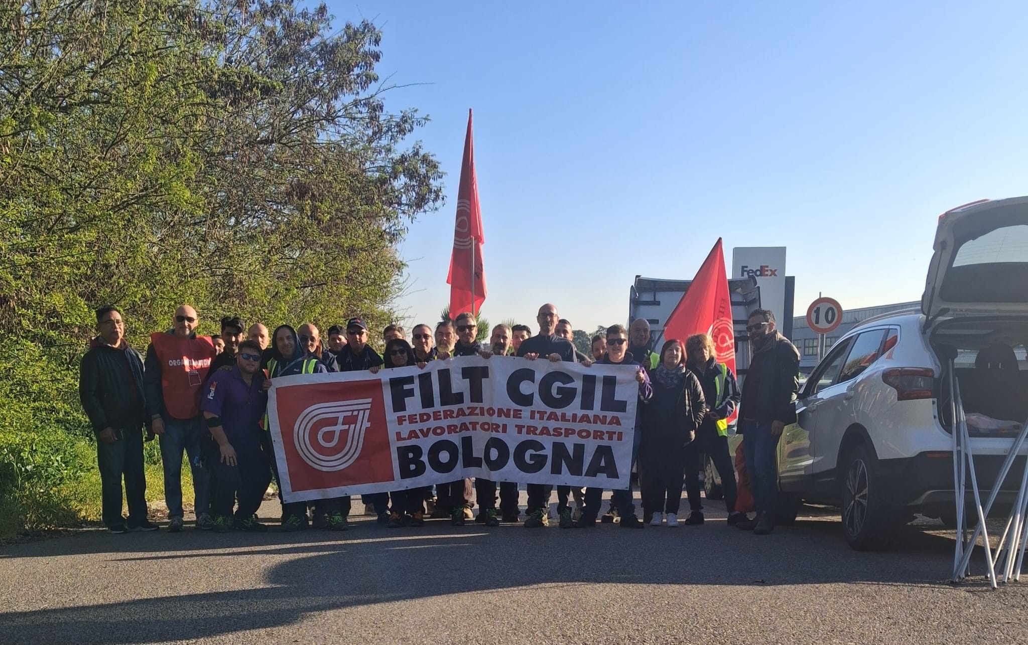 Protesta dei lavoratori FedEx di Bologna&nbsp;  che chiedono risposte e certezze sul futuro