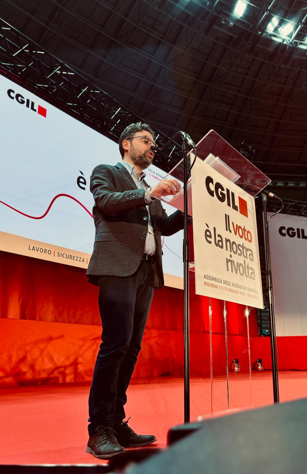 Il voto è la nostra rivolta. Per i cinque Sì al Paladozza di Bologna!
