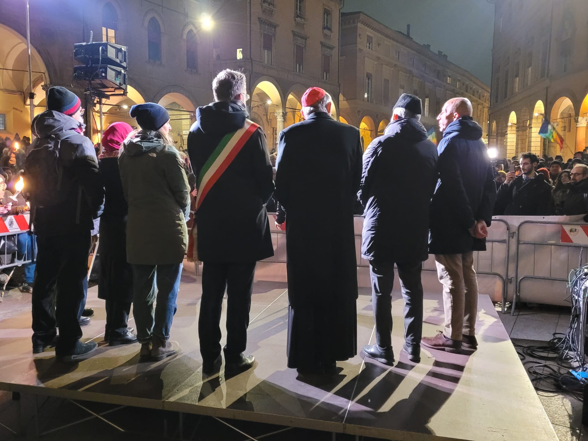 TUTTO IL MONDO DEL LAVORO CON MONSIGNOR MATTEO ZUPPI E DON MATTIA FERRARI  OGGETTO DI UNA VERGOGNOSA CAMPAGNA DI DENIGRAZIONE